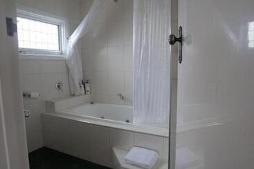 Mornington Bed And Breakfast