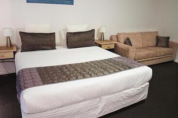 Mornington Motel