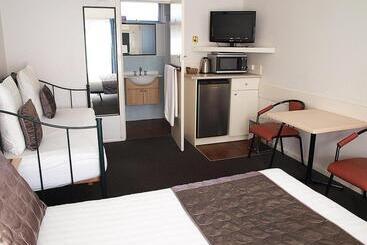 Mornington Motel