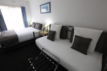 Mornington Motel