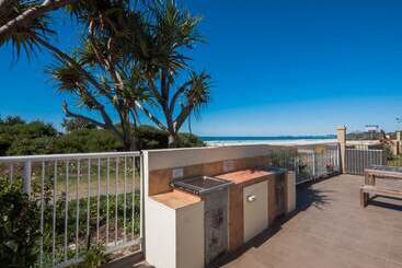 Regency On The Beach