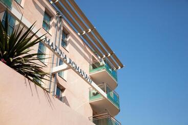 اقامتگاه Villa Romana Fréjus