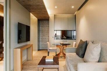 Saccharum Resort