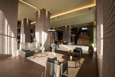 Saccharum Resort