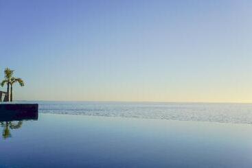 Saccharum Resort
