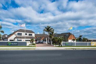 Bay Palm Motel