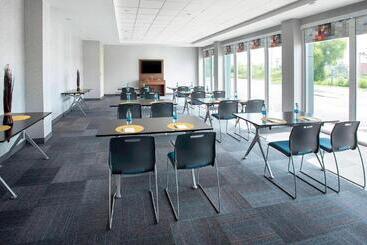 ホテル Aloft Buffalo Airport