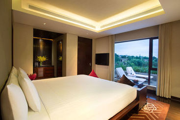هتل Hongyuewan Holiday  Fuxian Lake