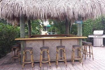 هتل Casitas Coral Ridge