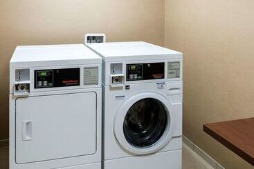 هتل Comfort Inn & Suites West   Medical Center