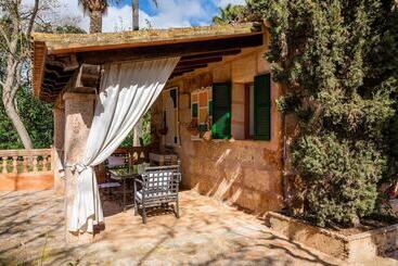 هتل Es Revellar Art Resort  Adults Only