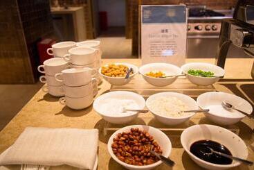 هتل Four Points By Sheraton Guilin, Lingui