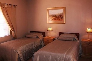 هتل Goibib Mountain Lodge