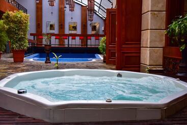هتل Grand Victoria Boutique