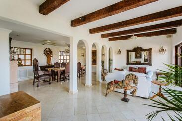 هتل Hacienda San Angel