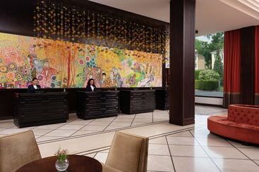 هتل Hilton Dushanbe