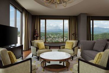 هتل Hilton Dushanbe