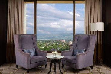هتل Hilton Dushanbe