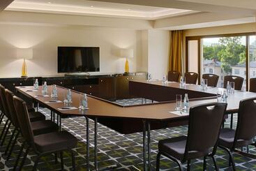 هتل Hilton Dushanbe