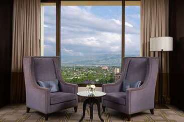 هتل Hilton Dushanbe