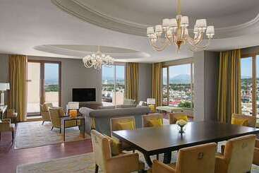 هتل Hilton Dushanbe