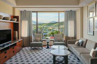 هتل Hilton Dushanbe
