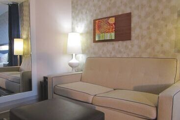 酒店 Home2 Suites By Hilton Bellingham Airport