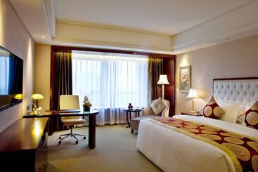 هتل Howard Johnson Parkview Plaza Erdos