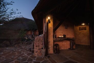 هتل Huab Lodge