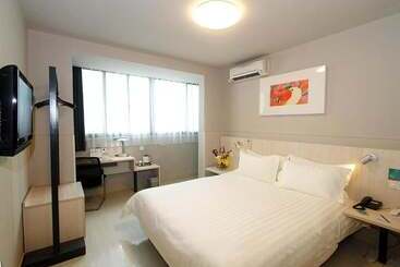 هتل Jinjiang Inn   Huaian Wanda Plaza East Jiankang Road