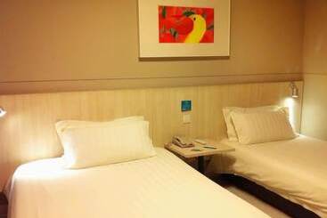 هتل Jinjiang Inn   Huaian Wanda Plaza East Jiankang Road