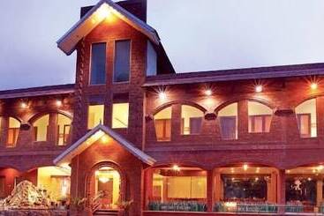 هتل Jungle Park Resorts