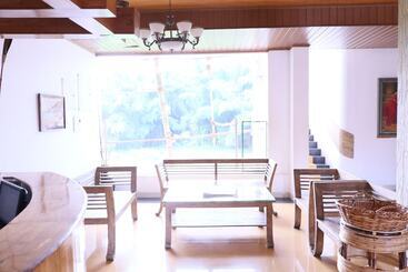 هتل Jungle Park Resorts