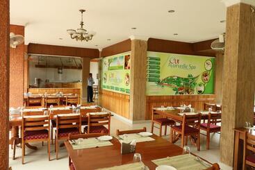 هتل Jungle Park Resorts