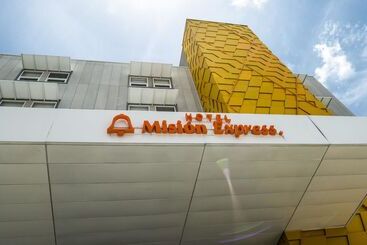 هتل Mision Express Queretaro