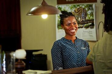 هتل Otjiwa Safari Lodge