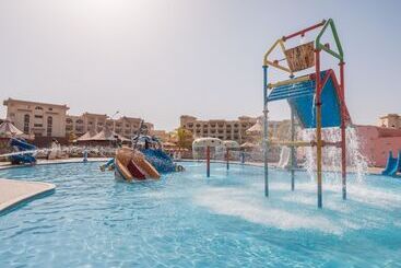 استراحتگاه Serenity Alma Heights   Ex Serenity Fun City