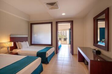 استراحتگاه Serenity Alma Heights   Ex Serenity Fun City