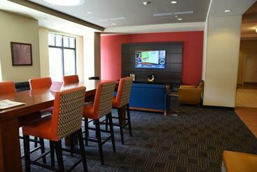 هتل Towneplace Suites By Marriott Lawrence Downtown