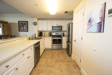Majestic Beach Resort The Official Onsite Rental Company, Panama City Beach, Fl