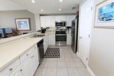 Majestic Beach Resort The Official Onsite Rental Company, Panama City Beach, Fl
