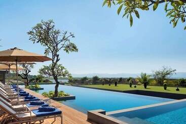 Novotel Inle Lake Myat Min