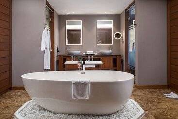 Novotel Inle Lake Myat Min