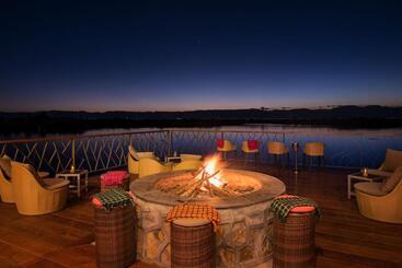 Novotel Inle Lake Myat Min