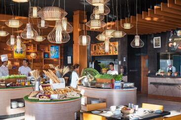 Novotel Inle Lake Myat Min