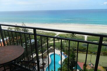 Royal Palm Resort On The Beach