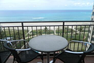 Royal Palm Resort On The Beach