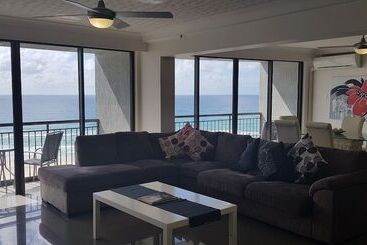 Royal Palm Resort On The Beach