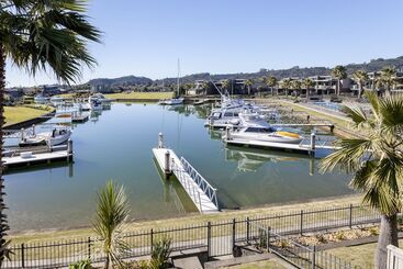 Sovereign Pier On The Waterways