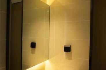 هتل City Comfort Inn Wuhu City Xingyue Square